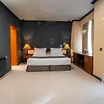 Olymp ホテル 4*